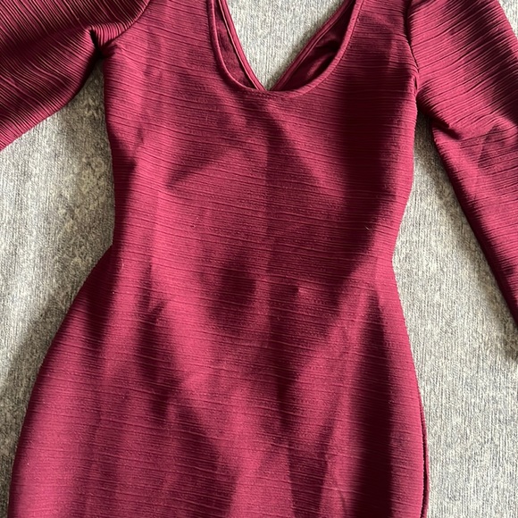 Burgundy long sleeve cross cross back dress Medium - Picture 2 of 11